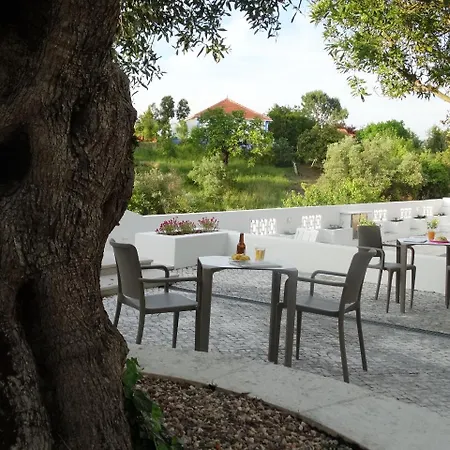 Hotel Aires Da Serra Torres Novas